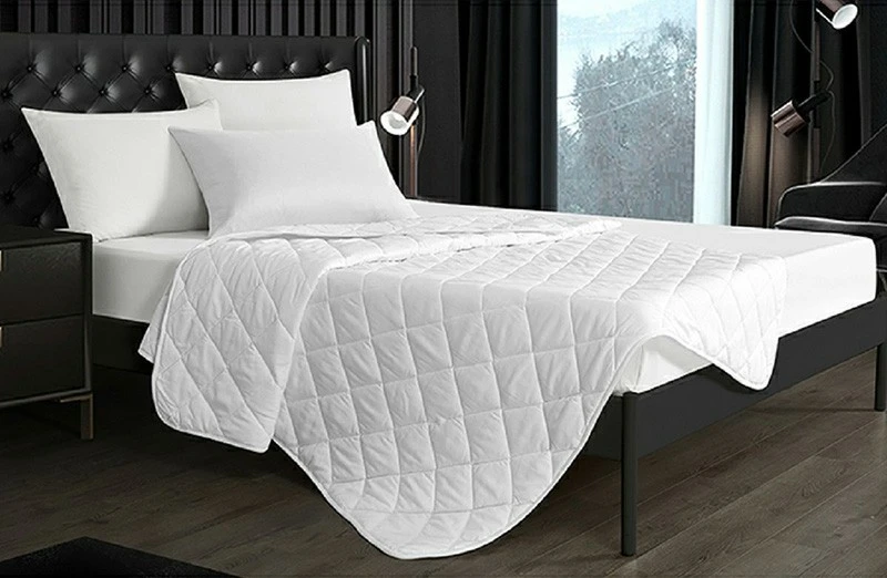 Four Corner Elastic Quilted Hotel Mattress Pad